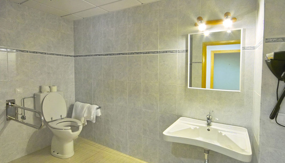 Aparthotel Bahia De Sant Antoni de Portmany